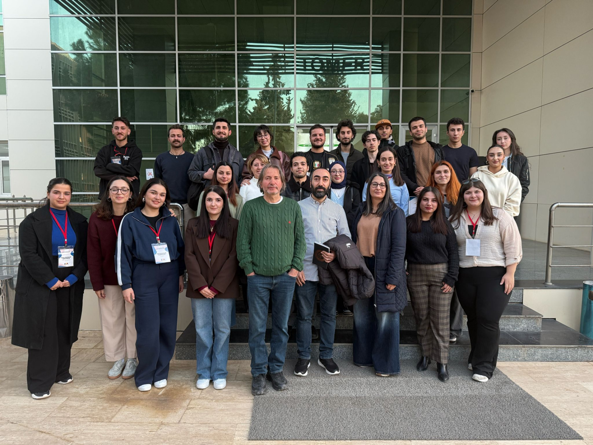 Uluslararası İlişkiler Kulübü (ÇÜUİK), Bölüm Öğrencilerinin ve Öğretim Üyelerinin Katılımıyla "Politika Atölyesi" Düzenlemiştir